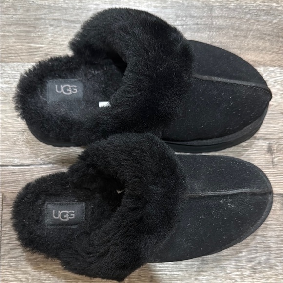 UGG Black Plush Slippers - Picture 1 of 5